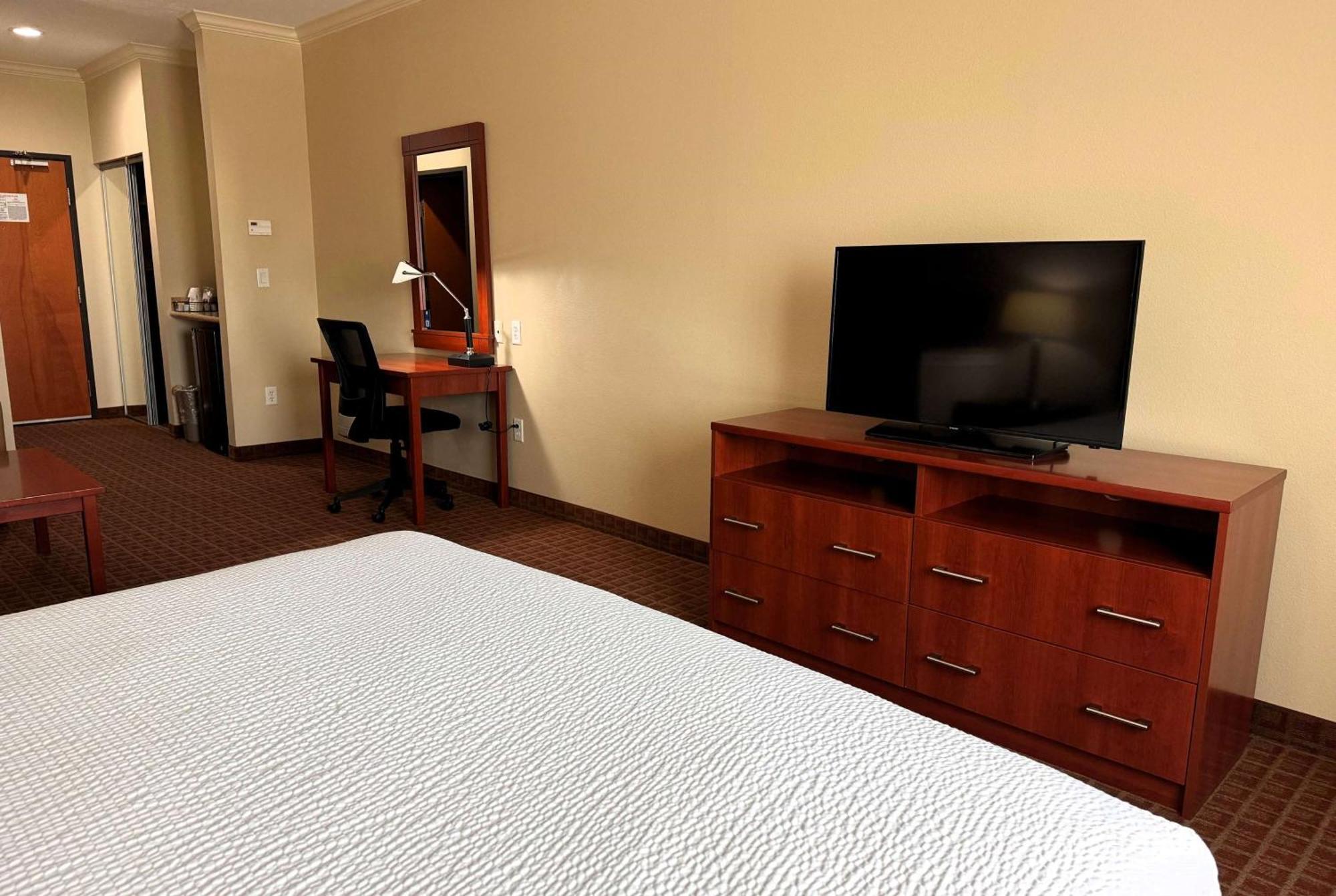 Hotel Ramada By Wyndham College Station Extérieur photo