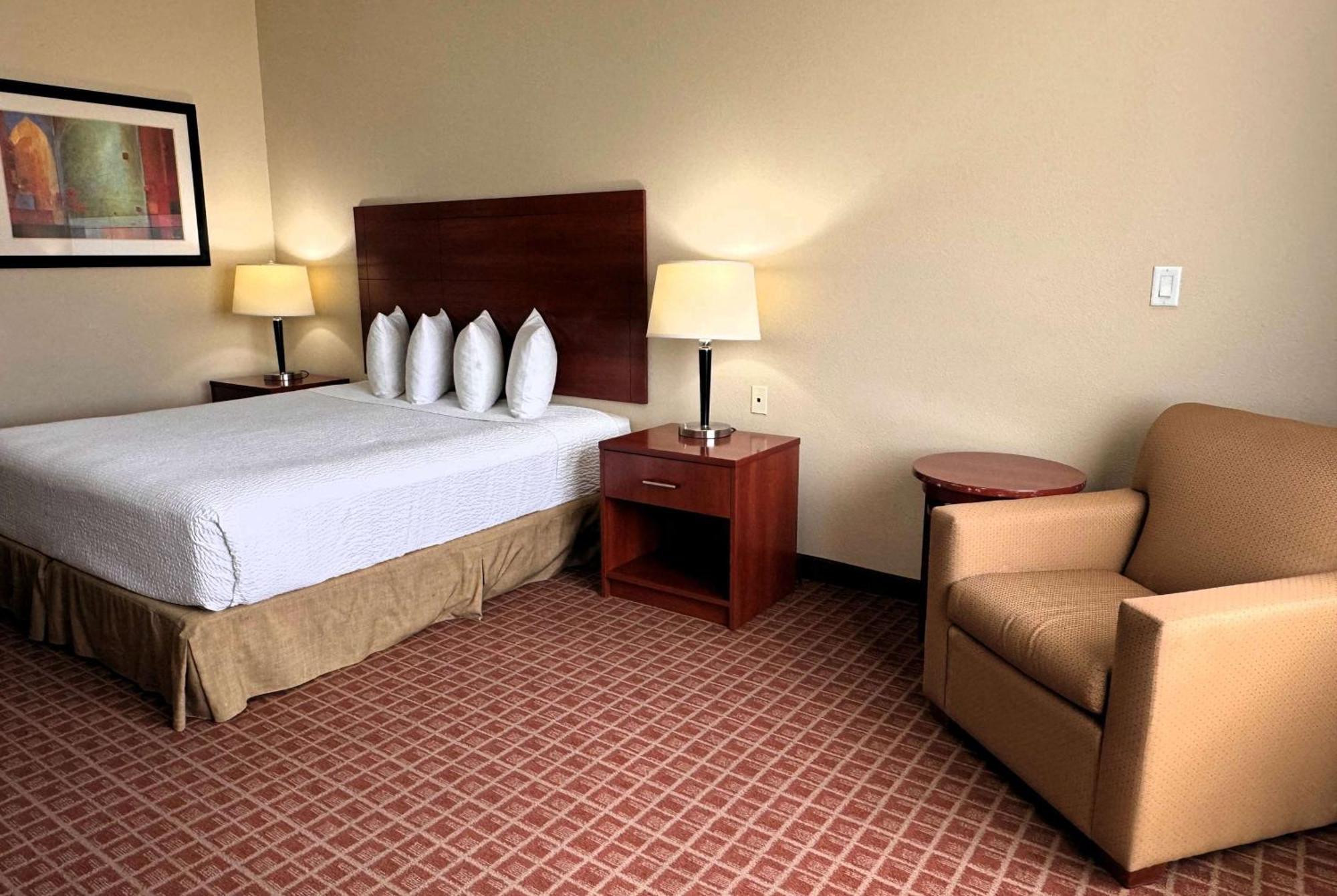 Hotel Ramada By Wyndham College Station Extérieur photo
