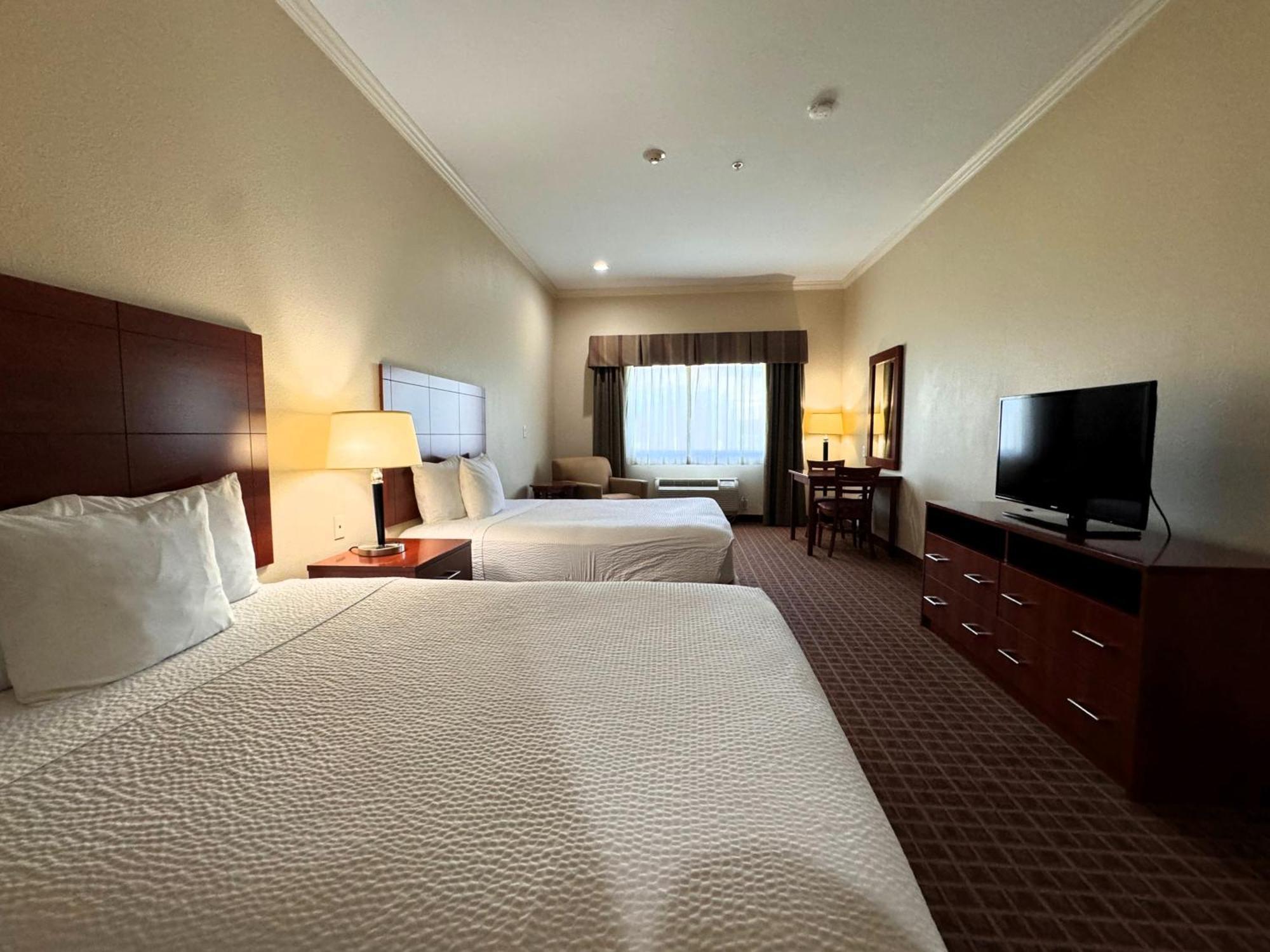 Hotel Ramada By Wyndham College Station Extérieur photo