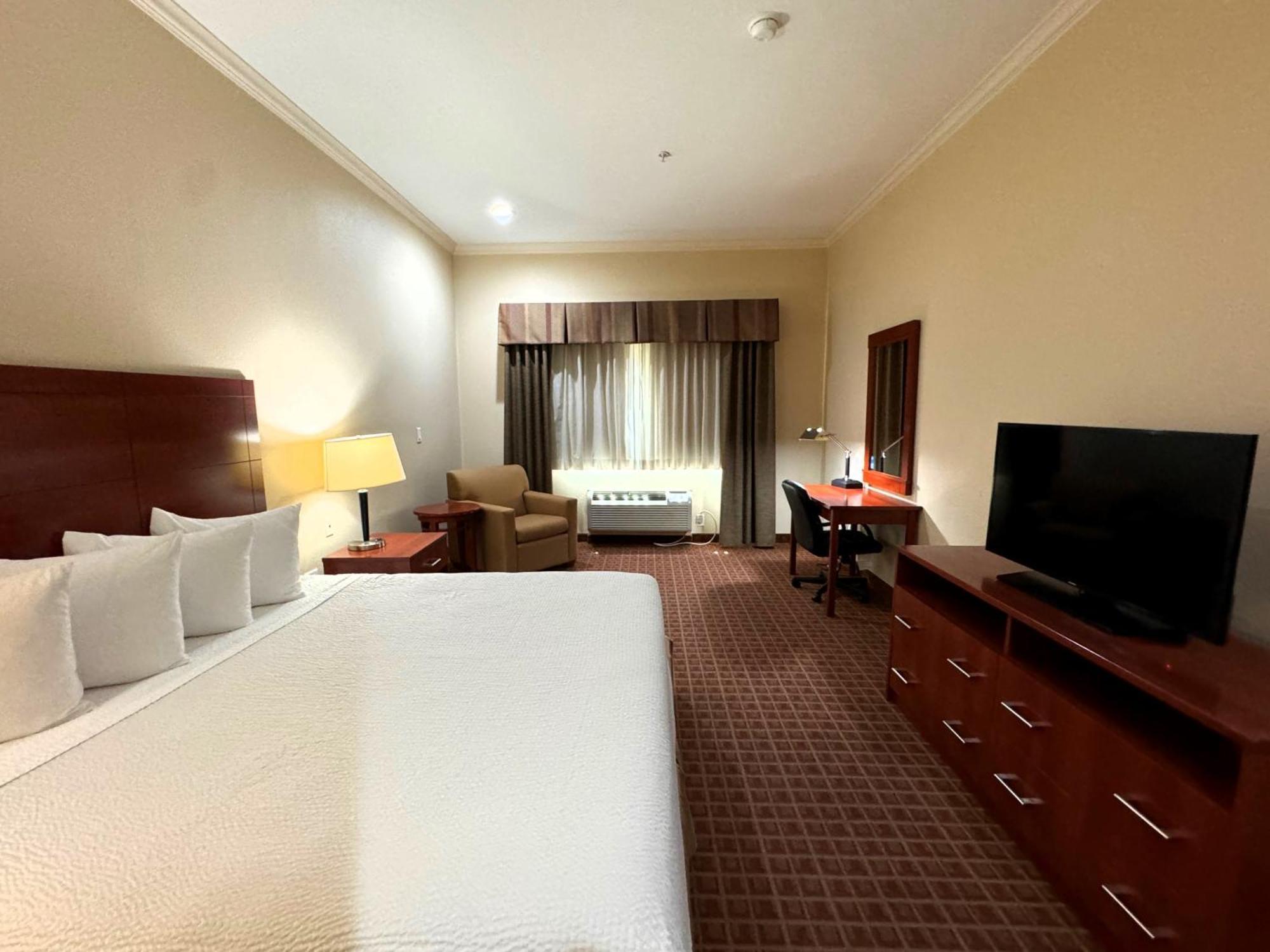 Hotel Ramada By Wyndham College Station Extérieur photo