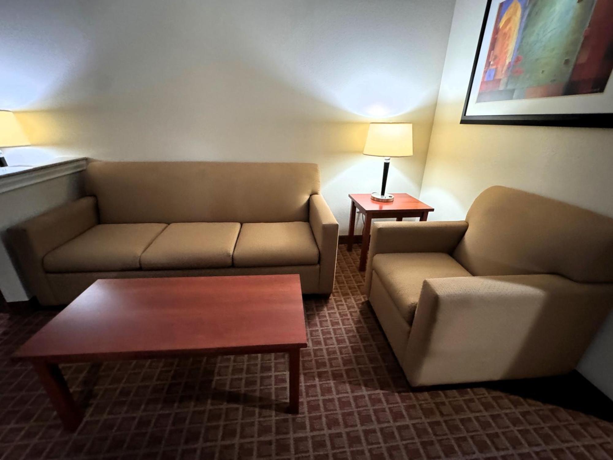 Hotel Ramada By Wyndham College Station Extérieur photo