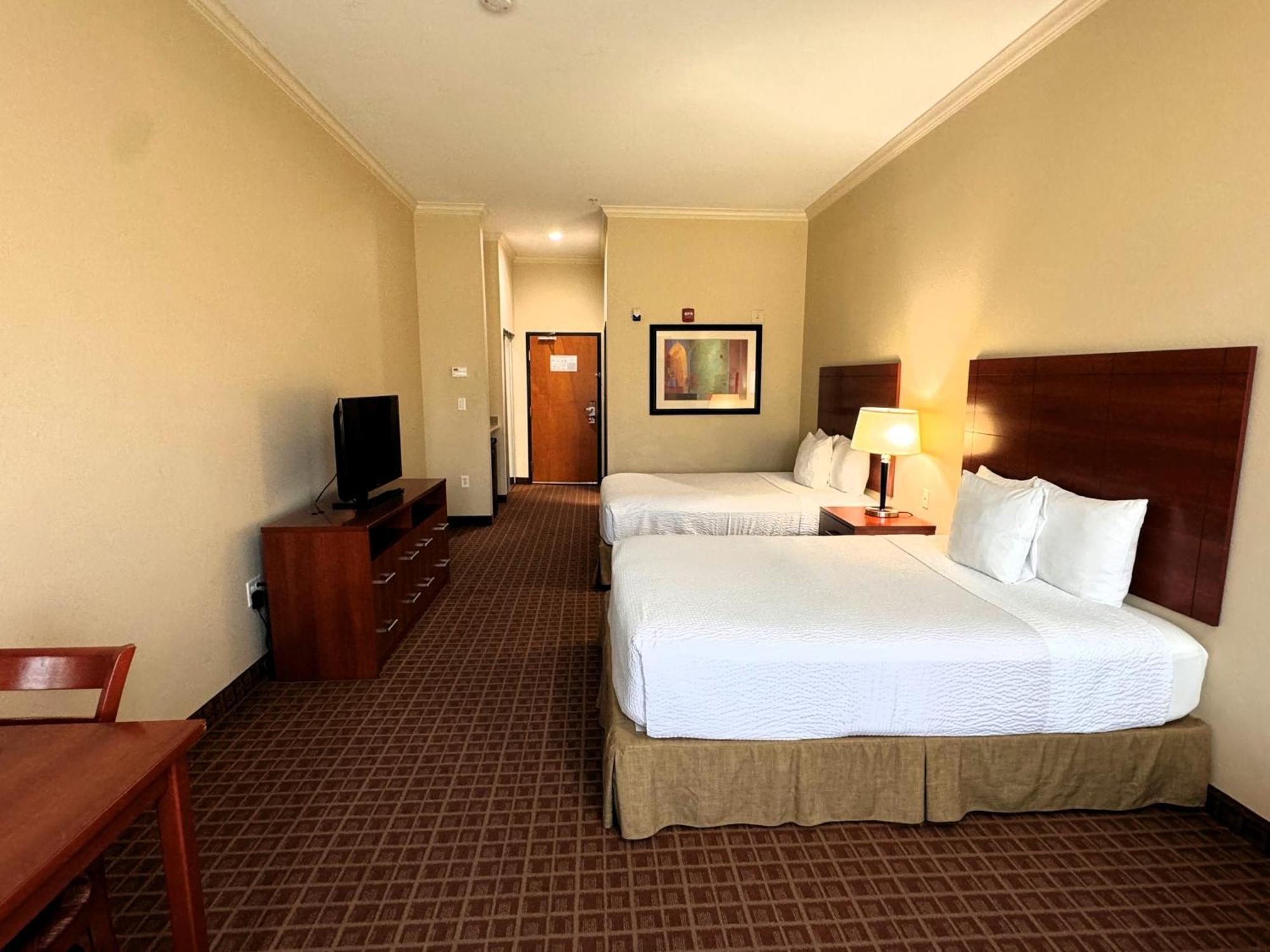 Hotel Ramada By Wyndham College Station Extérieur photo