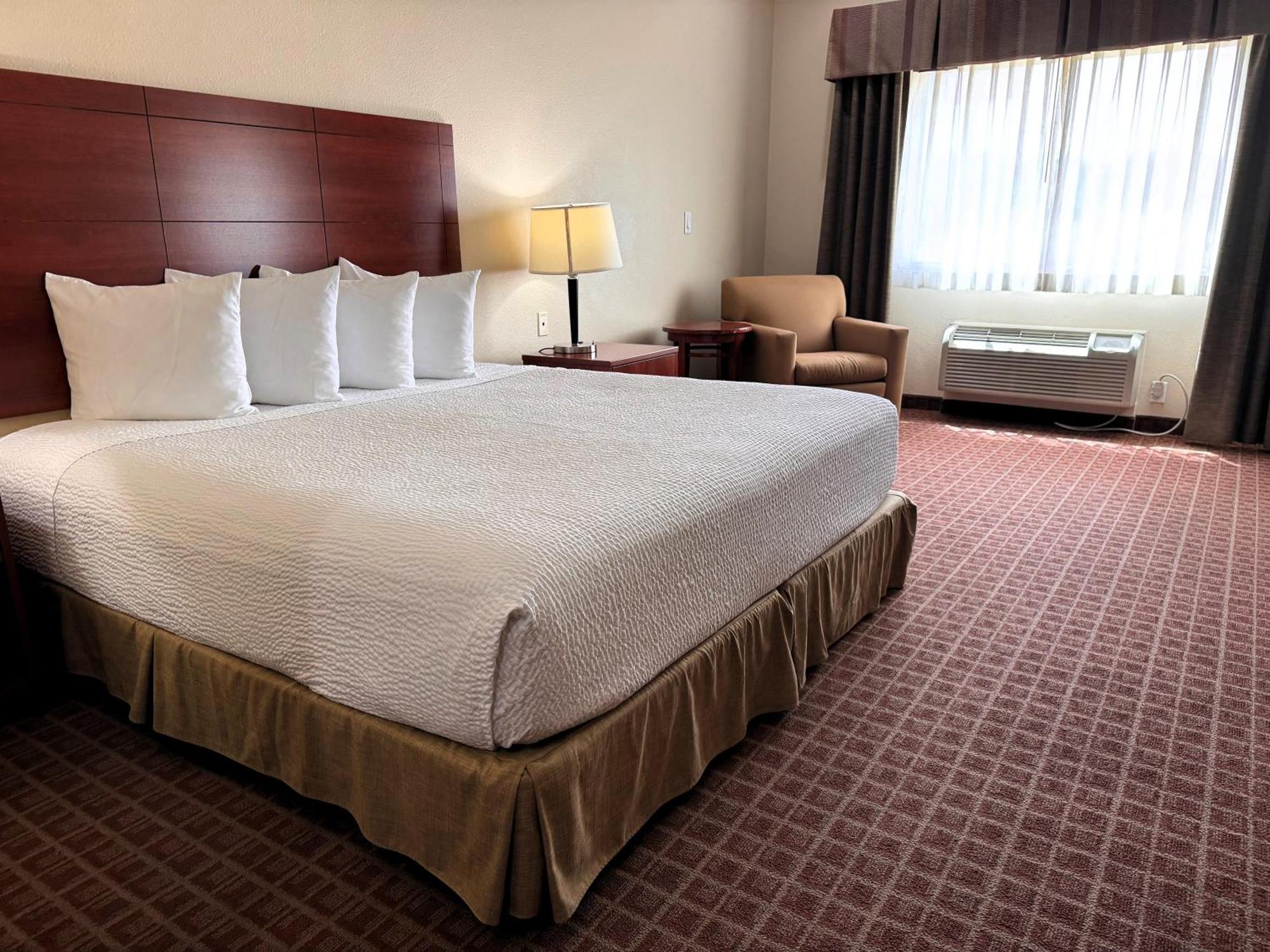 Hotel Ramada By Wyndham College Station Extérieur photo